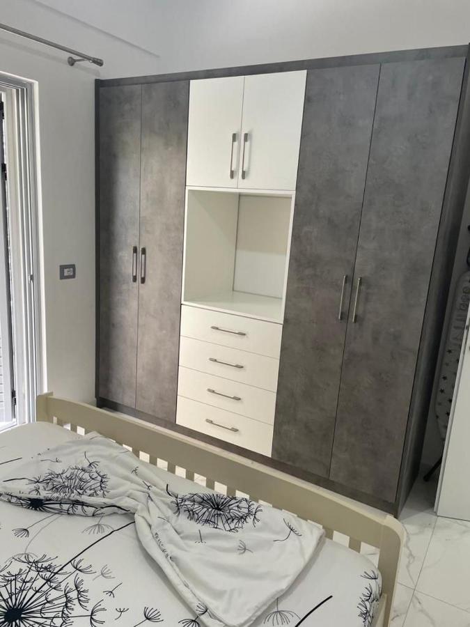 Taku Apartment Sarandë Eksteriør bilde