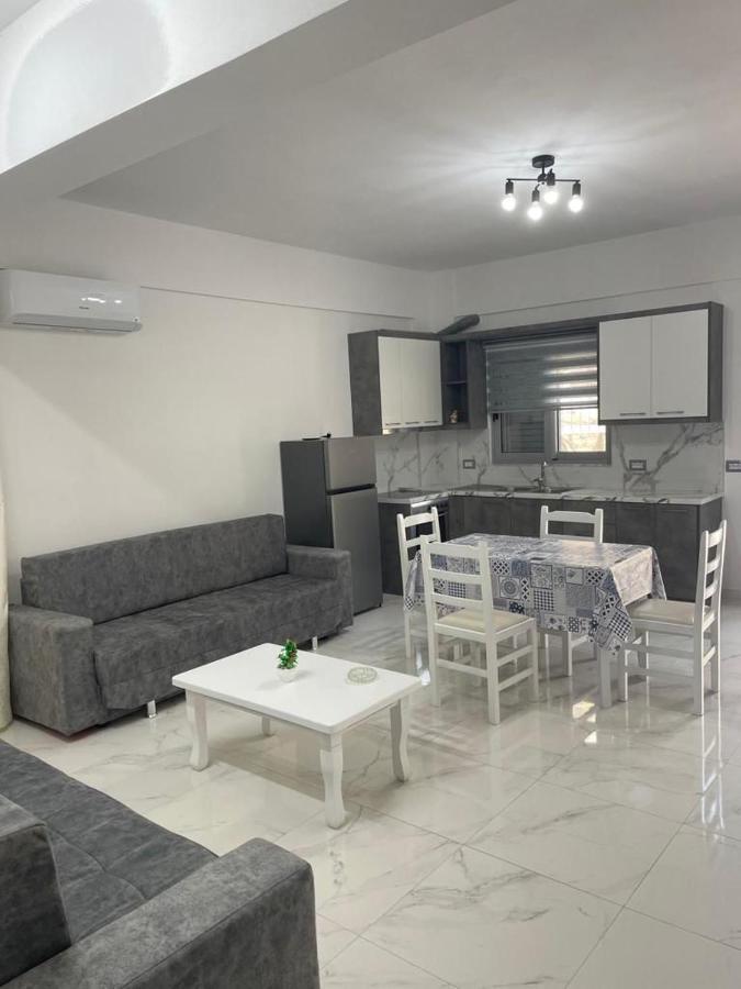 Taku Apartment Sarandë Eksteriør bilde