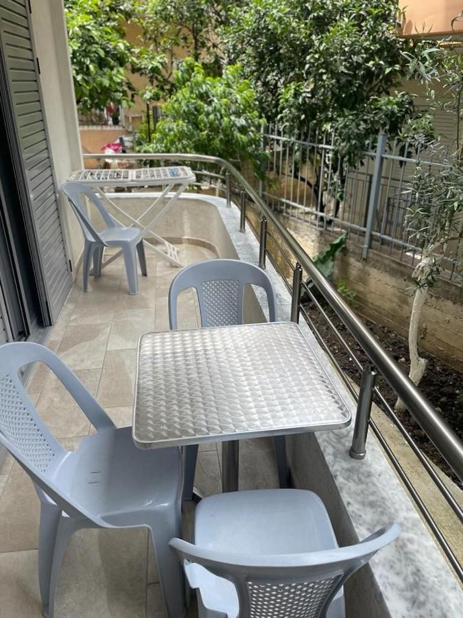 Taku Apartment Sarandë Eksteriør bilde